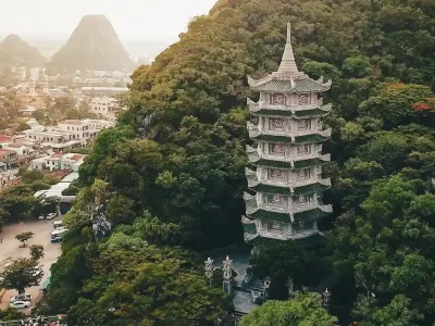 The Marble Mountains Tour